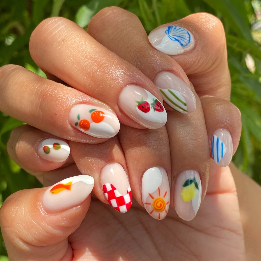 7 Summer Nails Inspo