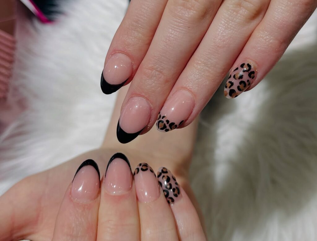 7 Summer Nails Inspo