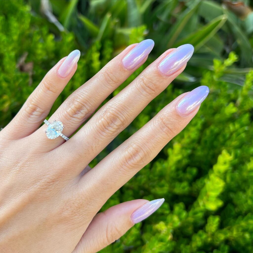 7 Summer Nails Inspo